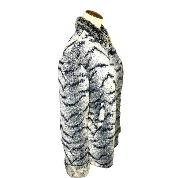SAGA Lady Fleece Jacket Ombre Black White Novelty Print Cozy Button Down Coat L - Picture 3 of 15